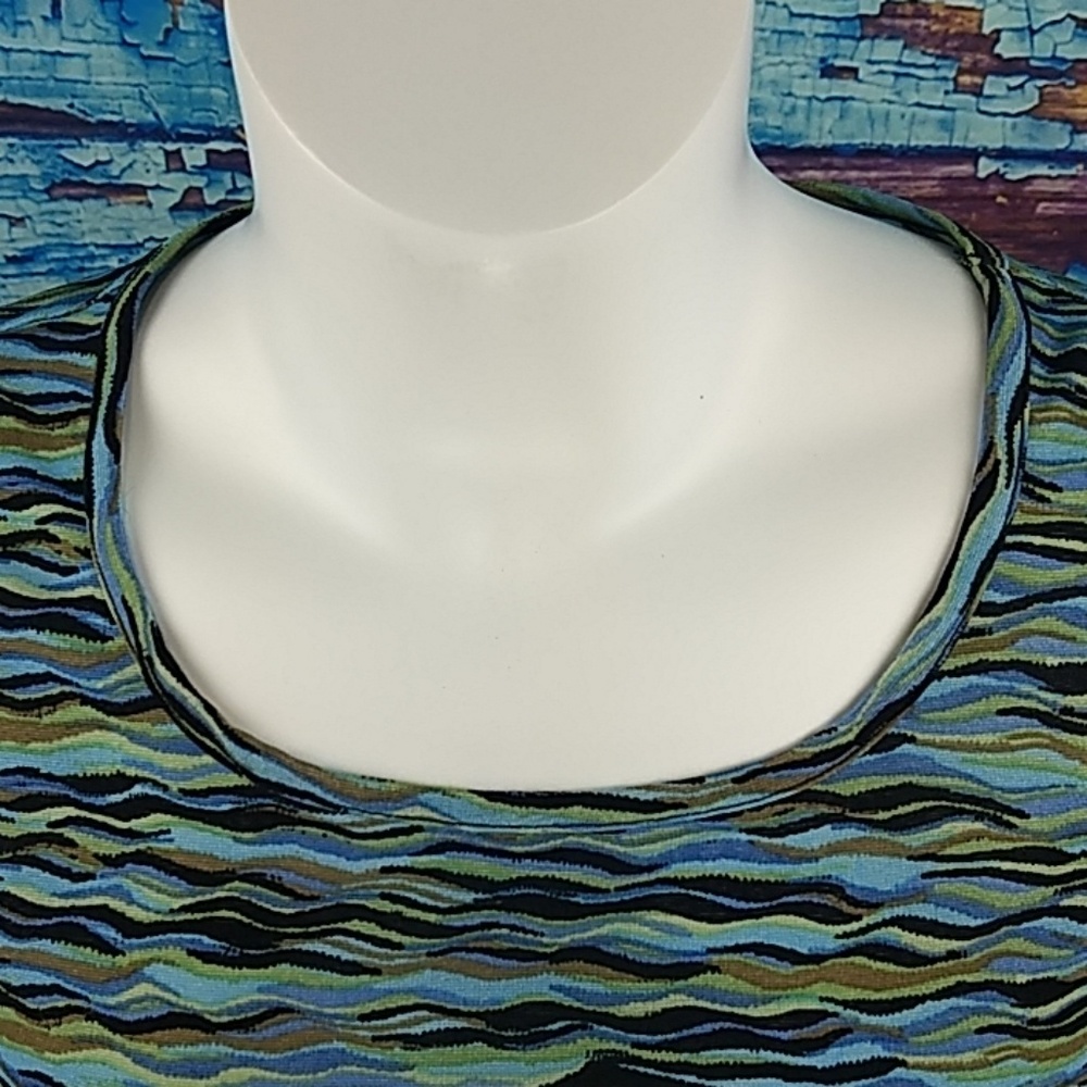 Sag Harbor ocean colors Stretch top 1x - Picture 6 of 8